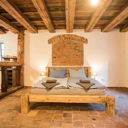 V Klenbach Apartman Třeboň